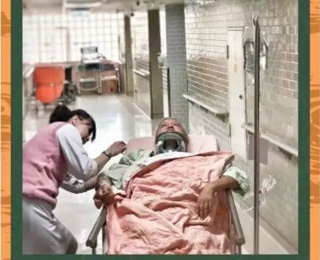 可怕！每天低頭玩手機(jī)，8年后開刀換骨！不想癱瘓的速看~